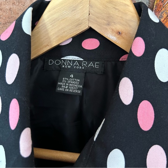 Polka-dot detailed trench style by Donna Rae size 4 - Picture 4 of 9